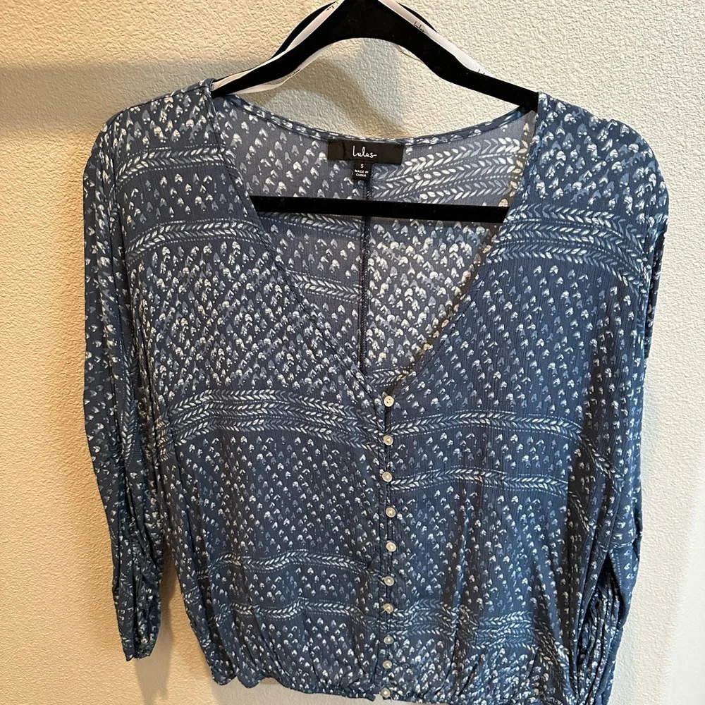Lulus button front top - Picture 3 of 4